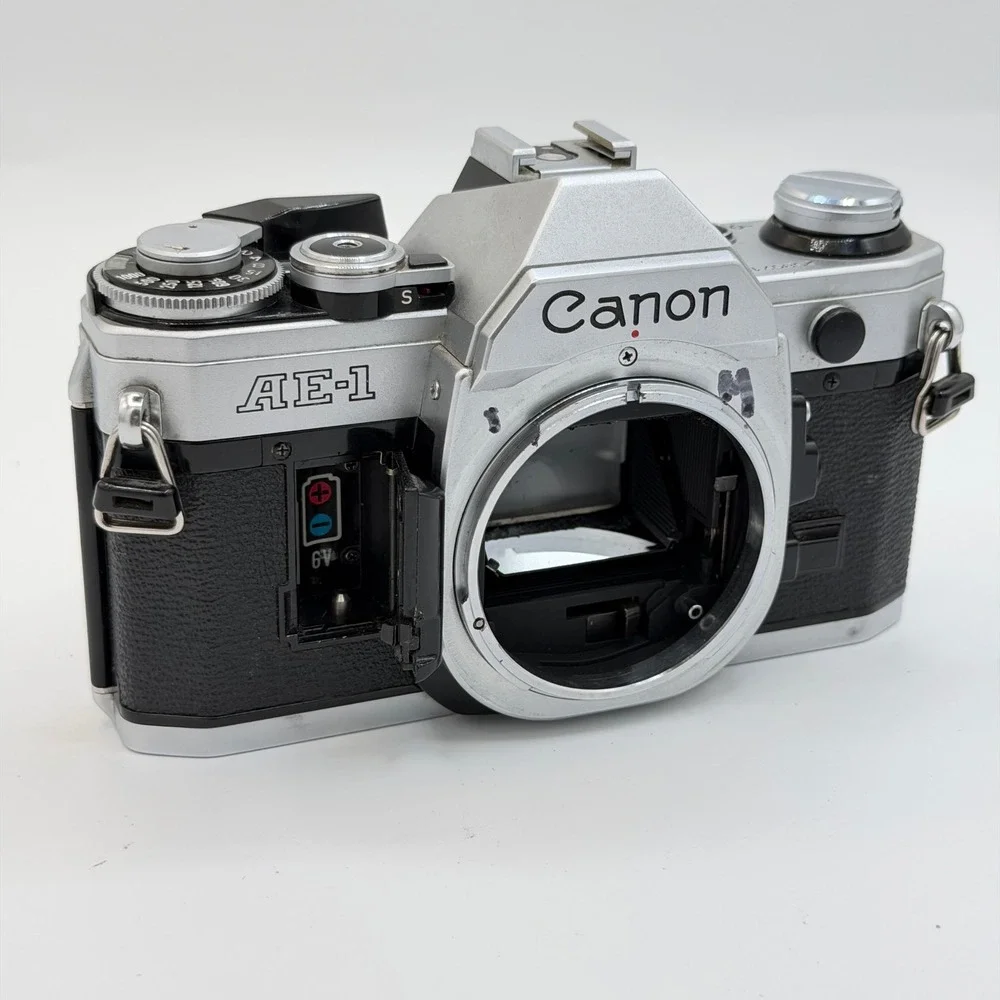 Canon AE-1 35mm Film SLR Camera Body Silver Black Vintage Serial 2580712